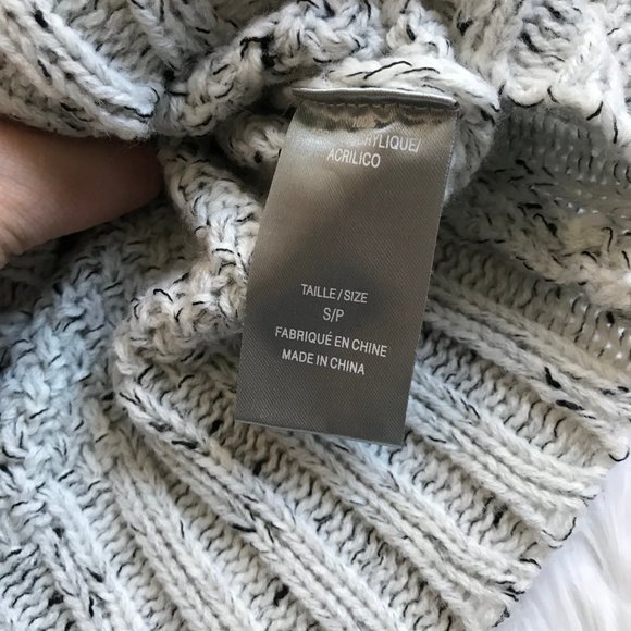 SUZY SHIER Open Shoulder Grey Turtleneck Sweater - Picture 5 of 5